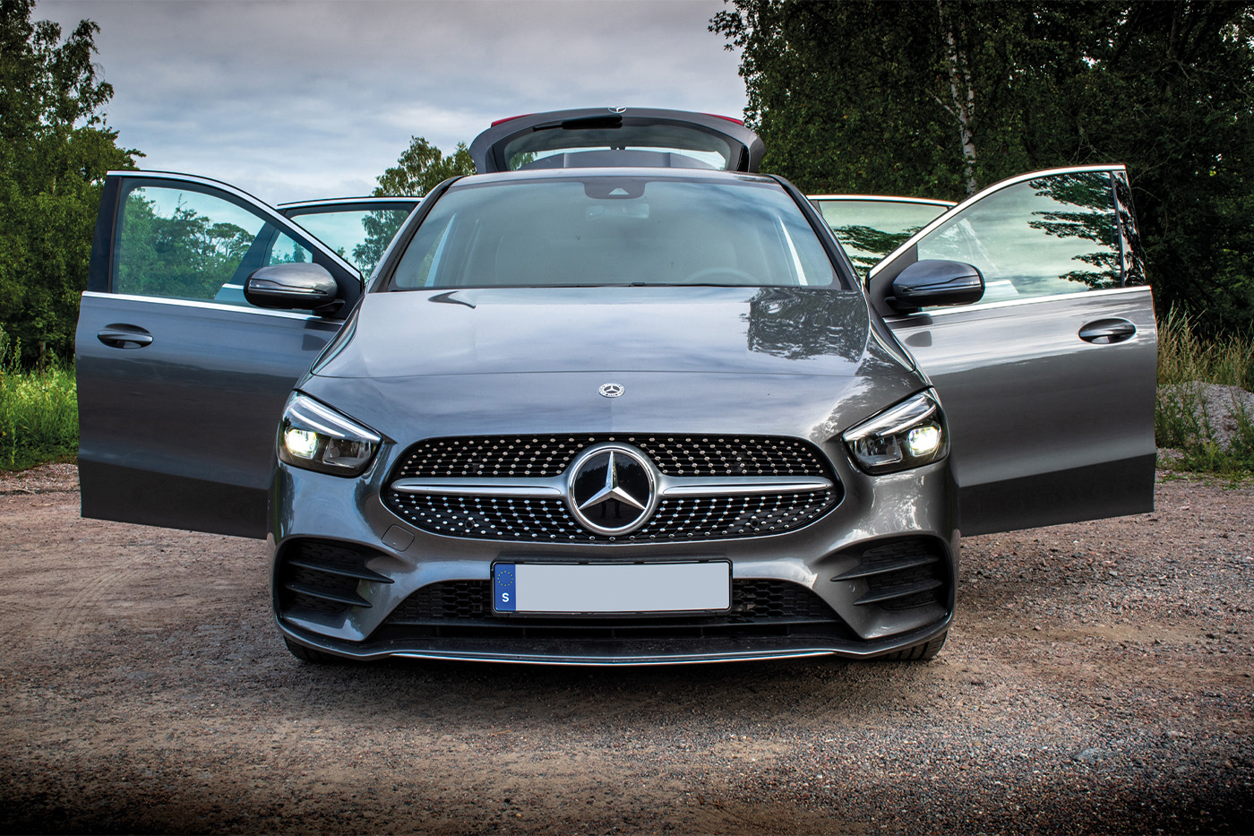 Få kostnadsfri försäkring när du köper en Mercedes-Benz från Olofsson Auto.